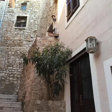 招待所 The Konoba