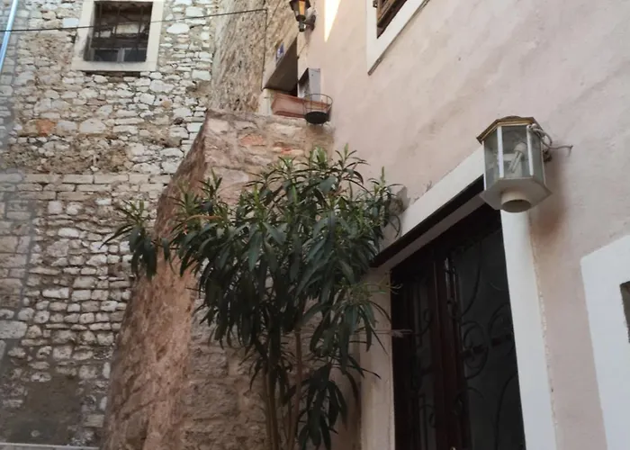 招待所 The Konoba