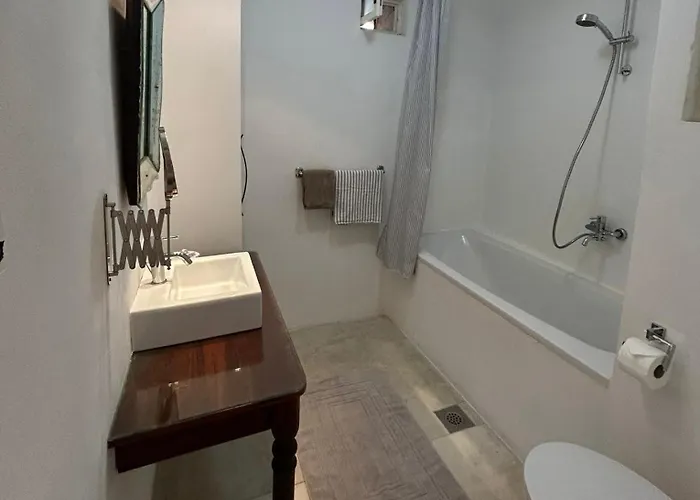 The Konoba 招待所 希贝尼克