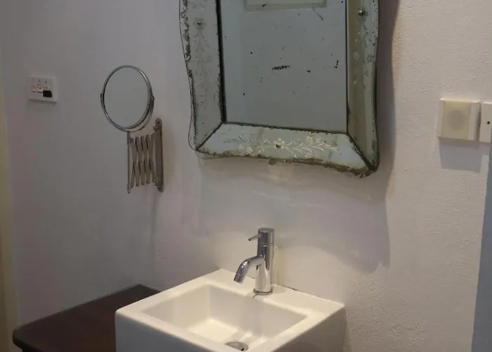 The Konoba 招待所 希贝尼克